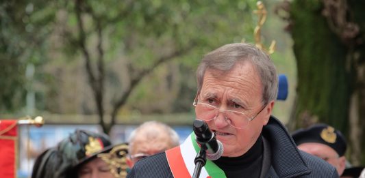 Il sindaco Brugnaro alla commemorazione in Piazzale Martiri Giuliani e Dalmati delle Foibe