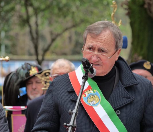 Il sindaco Brugnaro alla commemorazione in Piazzale Martiri Giuliani e Dalmati delle Foibe