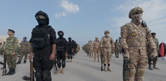 I Pasdaran iraniani avviano esercitazioni nello Stretto di Hormuz