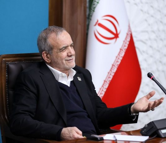 رئيس إيران: المحادثات النووية فرصة للتوصل إلى اتفاق عادل