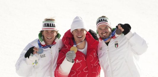 Italia da sogno nella discesa maschile: Franzoni è argento, Paris è bronzo. Vince lo svizzero von Allmen