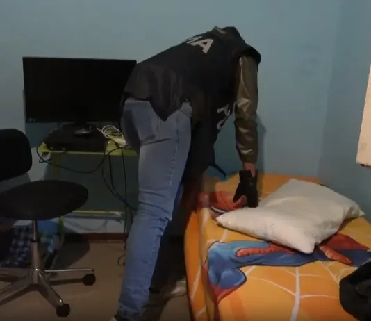 Baby gang aggrediva e rapinava coetanei, 5 misure cautelari a Piacenza