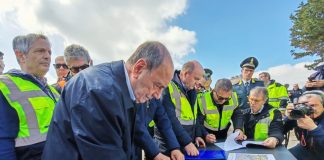 Frana Niscemi, Schifani consegna i lavori di rifacimento della Regia trazzera e i primi due alloggi per gli sfollati: “Atti concreti e veloci” / Video