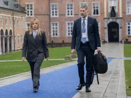 Incontro informale dei leader dell’Ue in Belgio, Meloni “C’è convergenza con Merz, ma non contro qualcuno” / Video