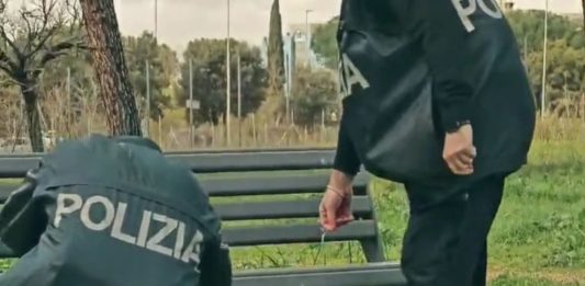 Roma, tentato omicidio di un minore per un debito di droga: 6 custodie cautelari / Video