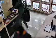 Rapine seriali a mano armata tra gioiellerie e uffici postali, due arresti a Roma