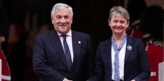 Tajani presiede una tavola rotonda sull’immigrazione con l’omologa britannica Cooper
