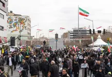 Londra ritira il proprio personale dall’Iran, gli Usa evacuano l’ambasciata in Israele