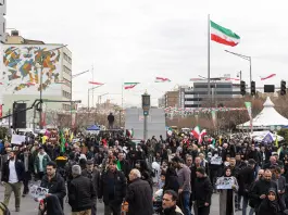 Londra ritira il proprio personale dall’Iran, gli Usa evacuano l’ambasciata in Israele