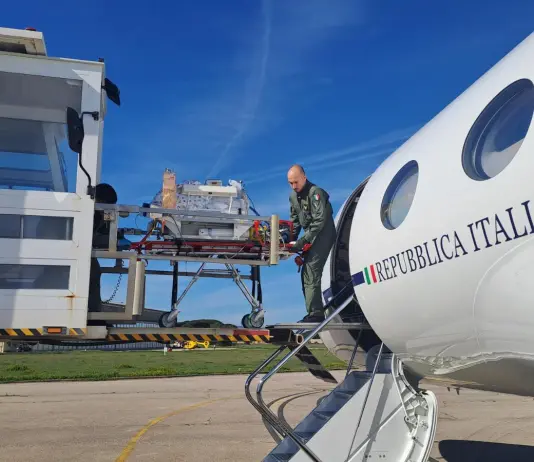 Bimbo in pericolo di vita trasportato da Alghero a Torino con un volo dell’Aeronautica Militare