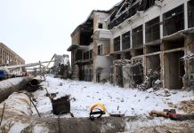 Pioggia di missili russi in Ucraina, allerta in tutto il Paese. Oggi colloqui tra Kiev, Mosca e gli Usa a Ginevra