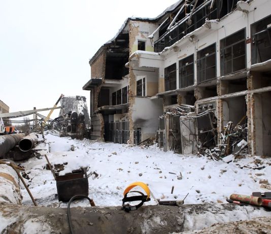 Pioggia di missili russi in Ucraina, allerta in tutto il Paese. Oggi colloqui tra Kiev, Mosca e gli Usa a Ginevra