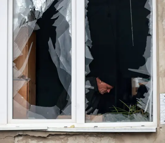 Ucraina, nuovo attacco russo nella notte con 120 droni e un missile