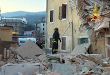 Esplosione e crollo di una palazzina nel Veronese, un morto e tre feriti