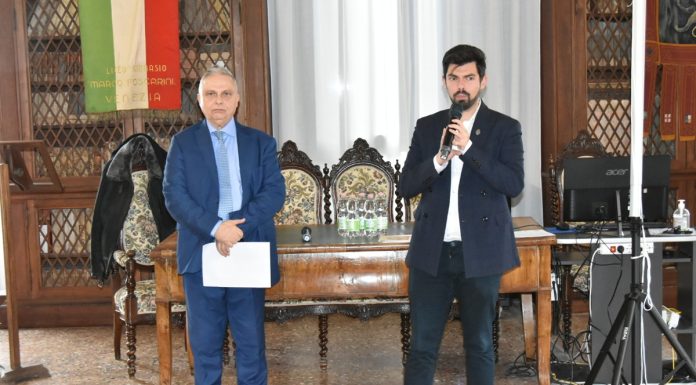 “Salva te stesso e gli altri”: il consigliere Senno al liceo Foscarini per il corso di educazione civica attiva