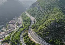 Maltempo in Campania, frana a Vietri sul Mare. Sgomberati 6 nuclei familiari
