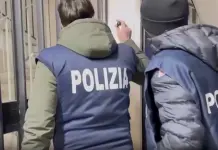 Camorra, blitz a Scampia contro il clan Raia: 15 arresti / Video