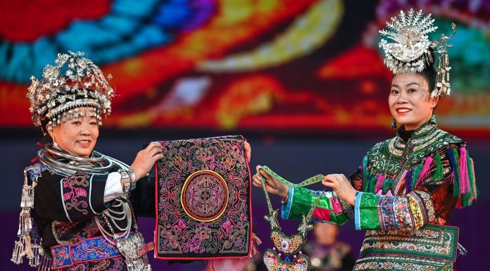 Cina: a Taipan torneo di pallacanestro durante “gala di villaggio” (2)