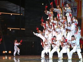 Cina: a Taipan torneo di pallacanestro durante “gala di villaggio” (3)