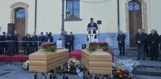Cacciatori trovati morti nel Messinese, una folla commossa ai funerali