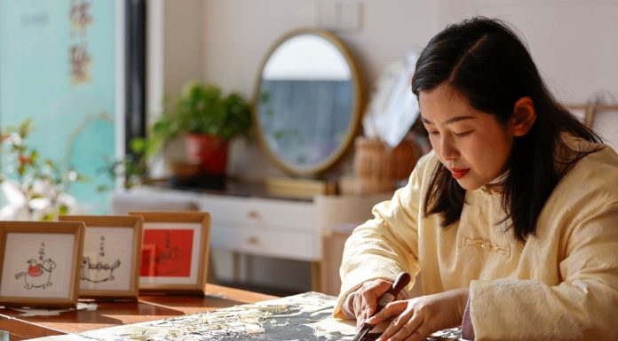 Cina: nell’Anhui stampe su blocchi di legno per l’Anno del cavallo (2)