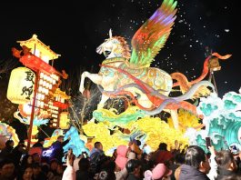 Cina: lanterne decorative in tutto il Paese per la Festa di primavera (2)