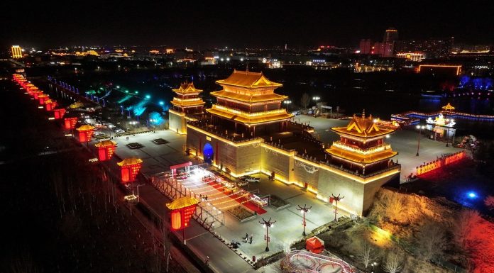 Cina: lanterne decorative in tutto il Paese per la Festa di primavera (3)