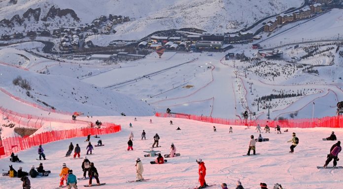 Cina: ad Altay sport invernali restano protagonisti dopo le vacanze (2)