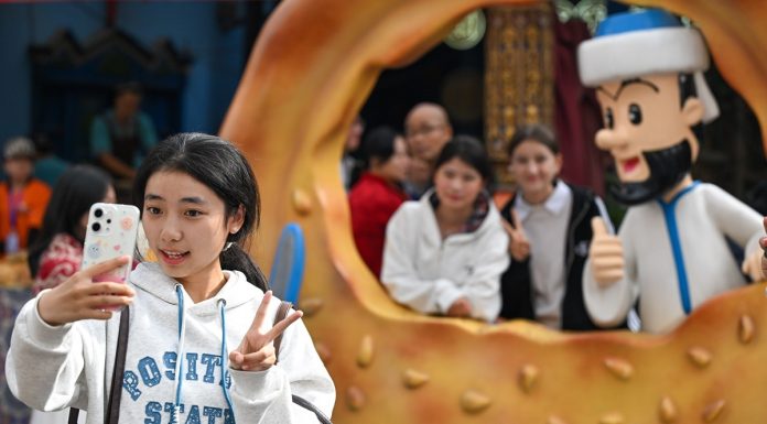 Cina: Xinjiang al primo posto a livello nazionale nel 2025 per il commercio frontaliero su piccola scala