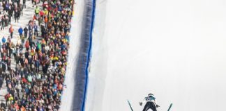 Milano-Cortina 2026: il cinese Song in gara nel salto con sci (1)