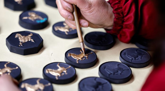Cina: prosegue tradizione dell’inchiostro Hui per Anno del Cavallo (3)