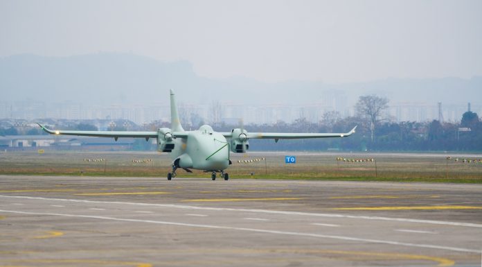 Cina: aereo cargo ibrido senza pilota completa il suo primo volo