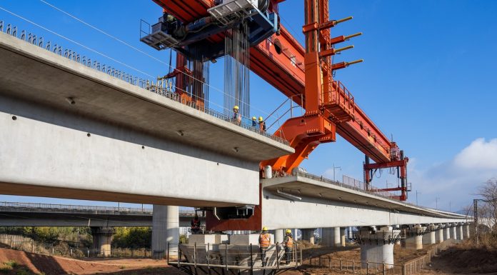 Cina: completati i ponti della ferrovia AV Chongqing-Kunming (2)