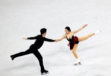 Milano-Cortina 2026: i cinesi Sui e Han in gara nel programma corto a coppie di pattinaggio artistico (3)