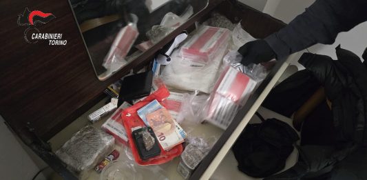 Operazione antidroga nel Torinese, 6 arresti e 19 persone denunciate