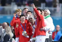 Milano Cortina 2026: bronzo per la Cina nell’inseguimento a squadre maschile di pattinaggio velocità