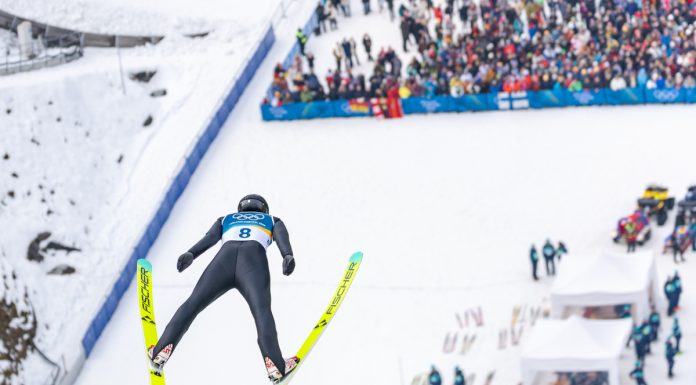 Milano-Cortina 2026: atleti cinesi gareggiano nella combinata nordica (1)