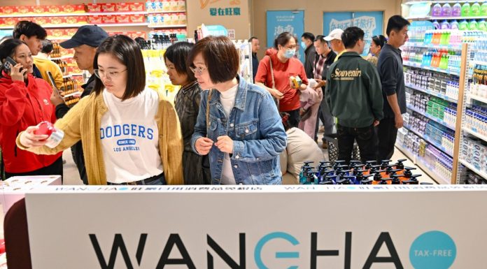 Cina: Hainan, aprono i primi negozi duty-free per residenti (2)