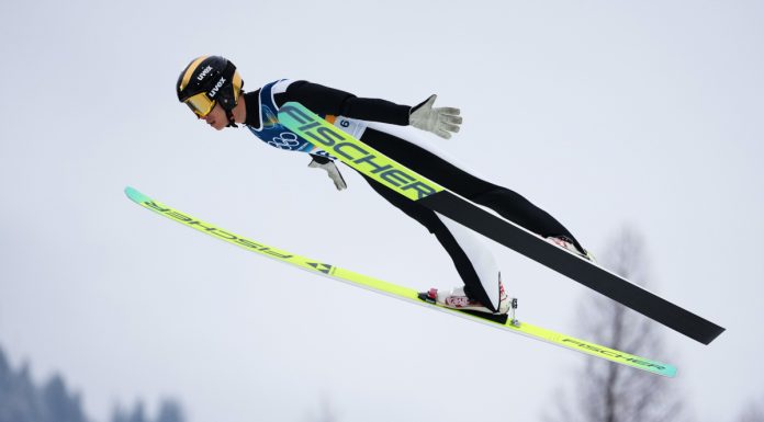 Milano-Cortina 2026: atleti cinesi gareggiano nella combinata nordica (2)