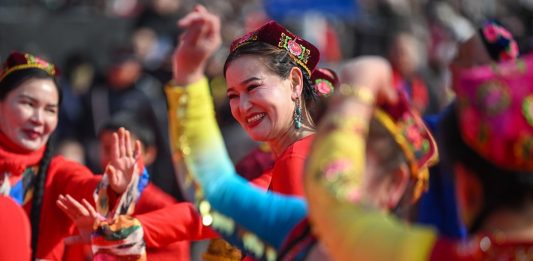 Cina: Xinjiang tra sviluppo economico e tradizioni popolari (2)