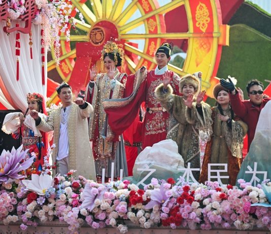 Cina: Xinjiang tra sviluppo economico e tradizioni popolari (3)