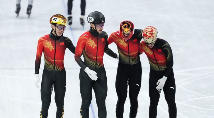 Milano-Cortina: la Cina vince la Finale B nella staffetta 5.000 metri maschile di short track (1)