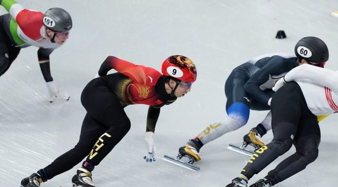 Milano-Cortina: la Cina vince la Finale B nella staffetta 5.000 metri maschile di short track (2)