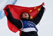 Milano-Cortina: Su Yiming vince nello snowboard slopestyle e regala il primo oro alla Cina