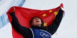 Milano-Cortina: Su Yiming vince nello snowboard slopestyle e regala il primo oro alla Cina