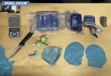 Locker e barber shop come depositi di droga e furti, 12 arresti a Roma