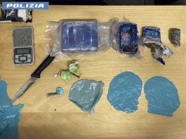 Locker e barber shop come depositi di droga e furti, 12 arresti a Roma