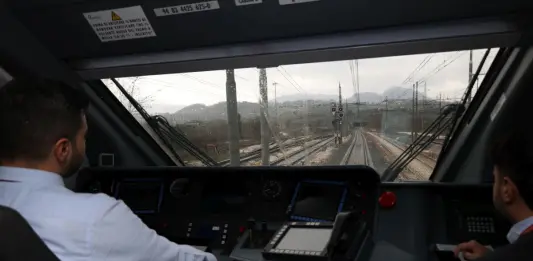 Alta Velocità/Alta Capacità Napoli-Bari, attivata una nuova tratta a doppio binario