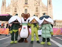 La fiamma paralimpica è arrivata a Milano, acceso il braciere in piazza Duomo