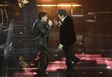 Sanremo, nella serata delle cover Bianca Balti torna all’Ariston. Morandi a sorpresa sul palco per duettare con il figlio